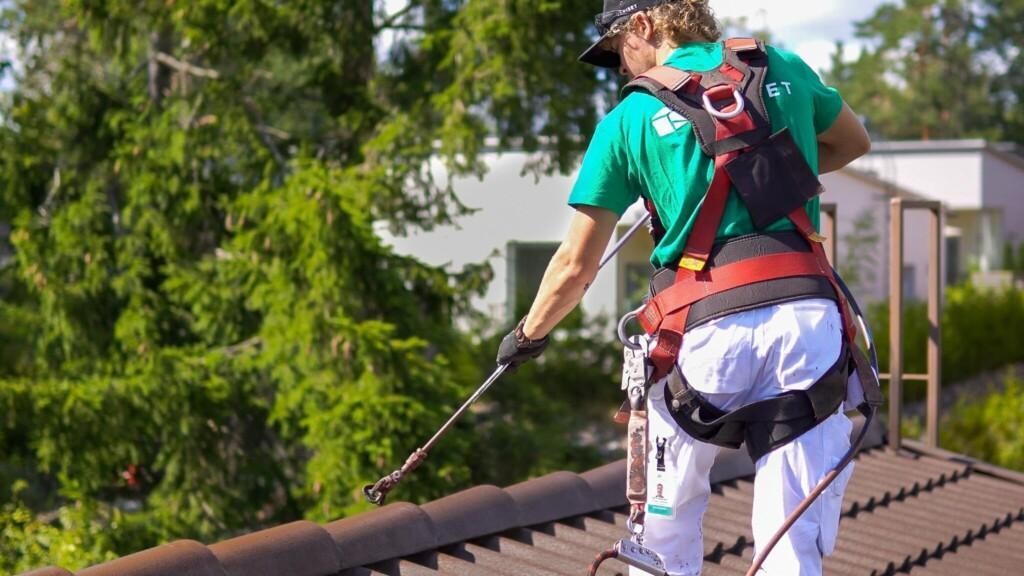 Minkä hintainen on katon maalaus?