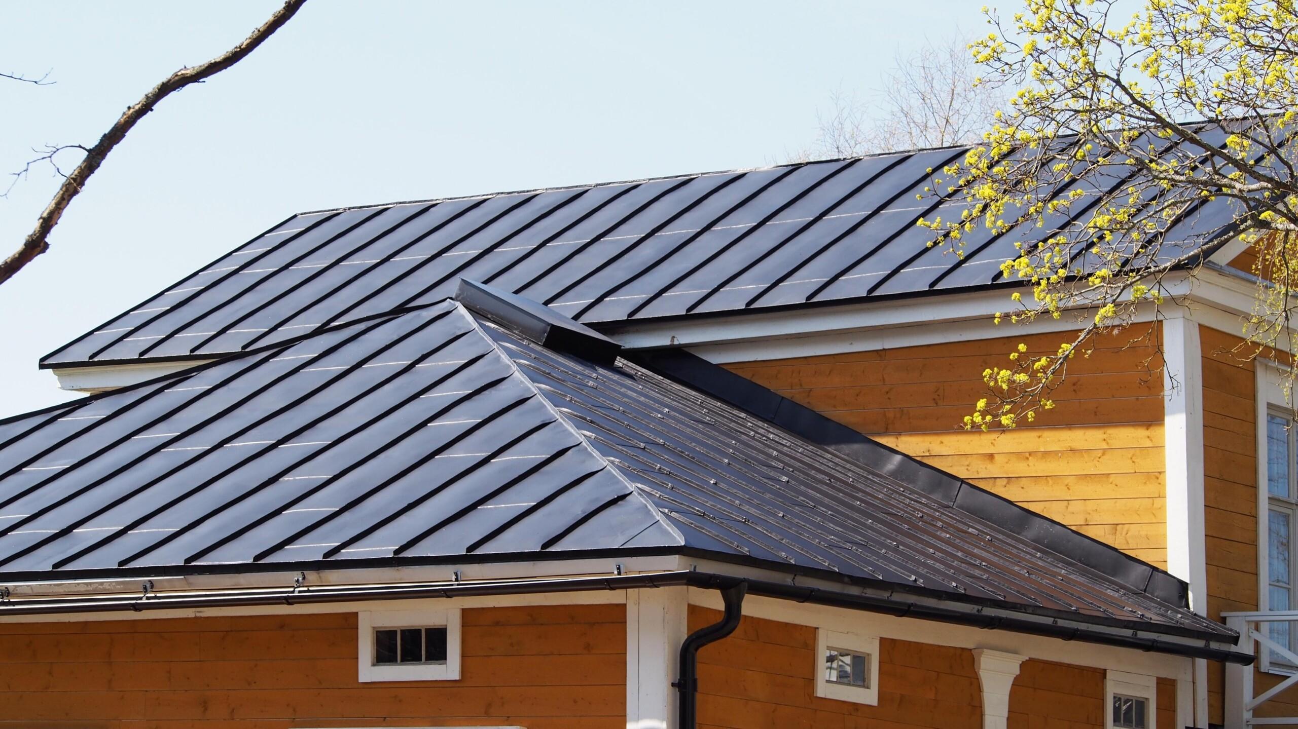 Peltikaton maalaus – hinta ja miten tehdä?